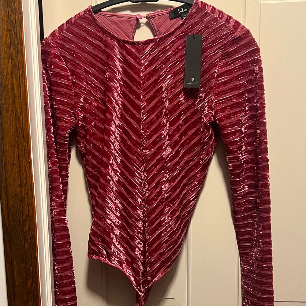 Lulu's Textured Velvet Bodysuit in Deep Red